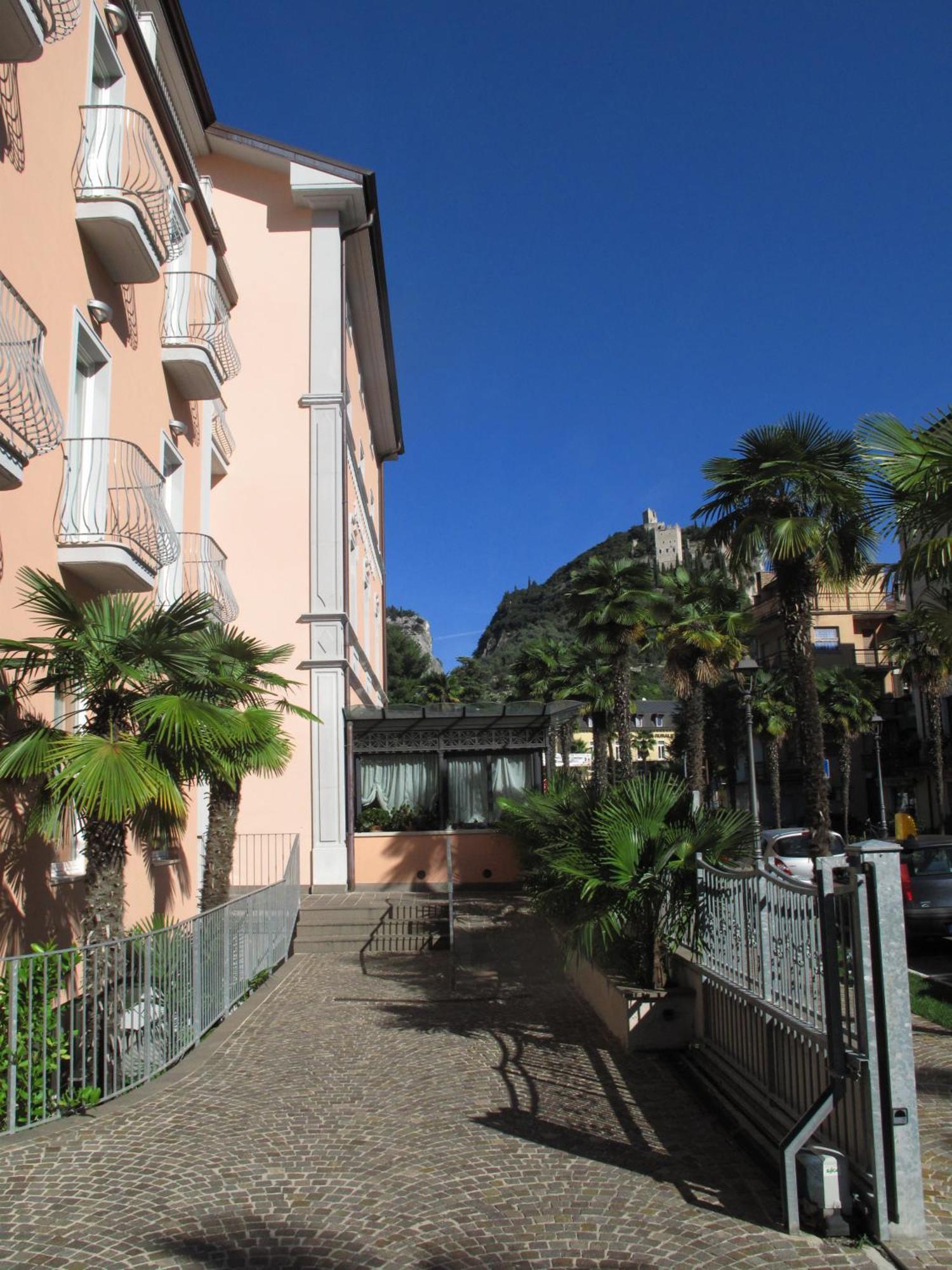 Hotel Olivo Arco Exterior foto